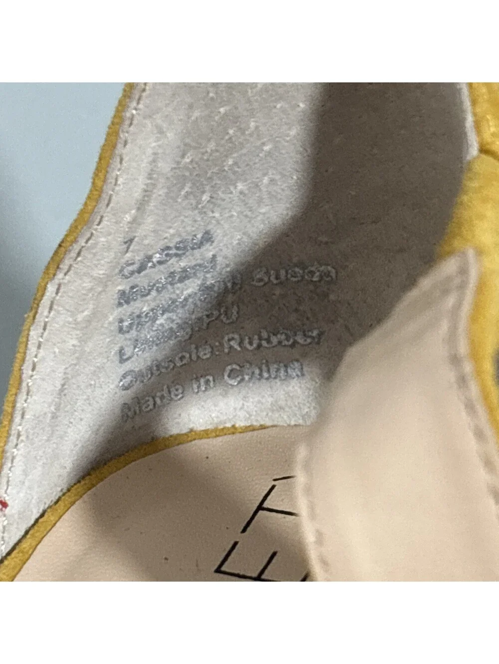 Woman’s Yellow Sole Society Cassia Suede Heels Pointed Toe Size 7